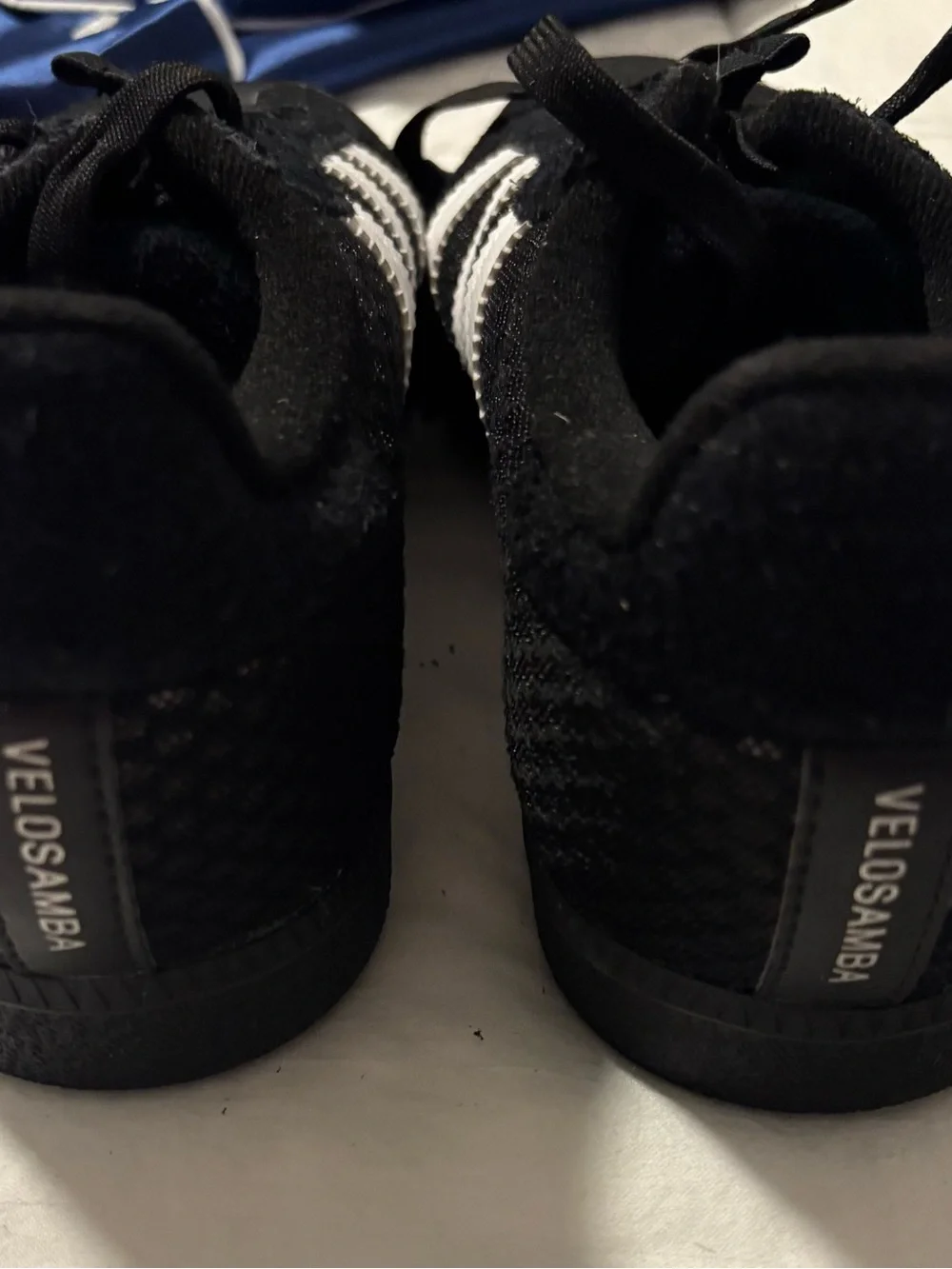 Women’s black & white cycling shoes